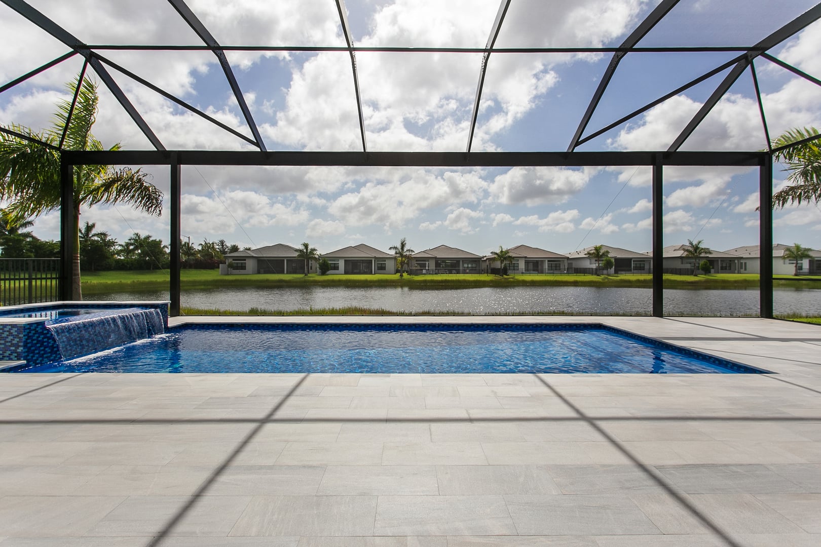 Pool screen enclosure